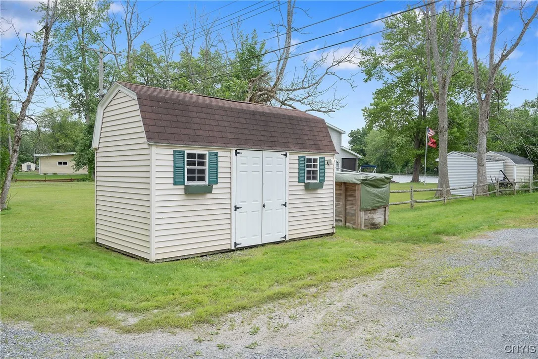 3528 Horseshoe Island Road, Clay, New York 13041, Clay, New York 13041, 2 Bedrooms Bedrooms, 5 Rooms Rooms,1 BathroomBathrooms,Residential,For Sale,3528 Horseshoe Island Road, Clay, New York 13041,S1632947