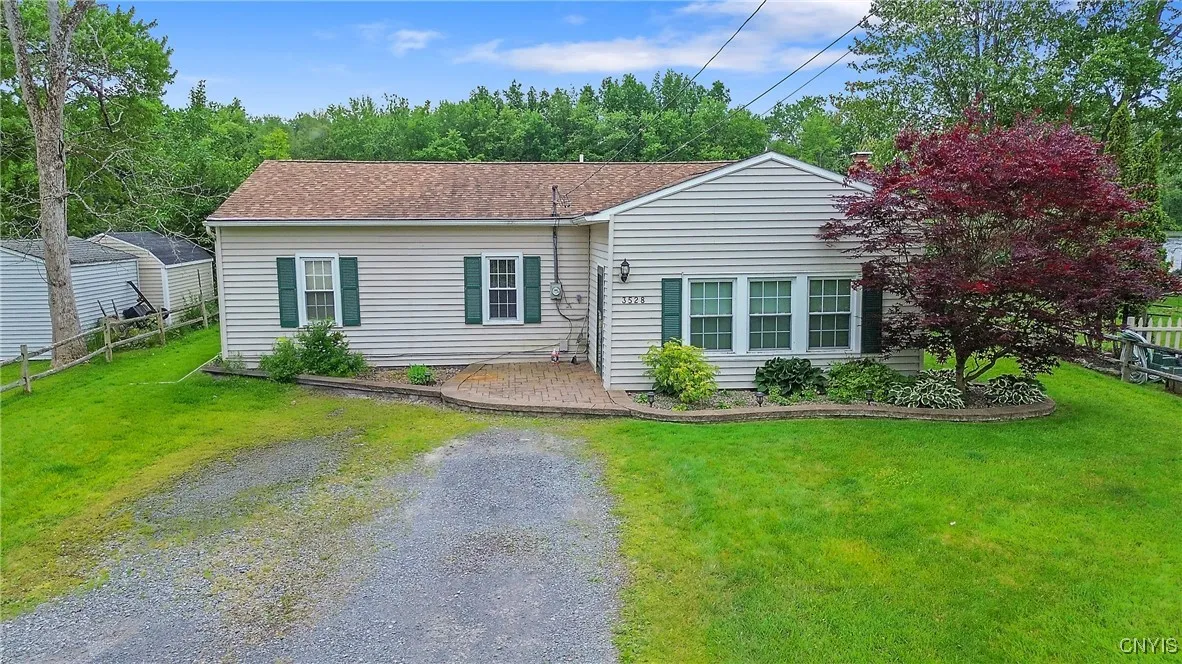 3528 Horseshoe Island Road, Clay, New York 13041, Clay, New York 13041, 2 Bedrooms Bedrooms, 5 Rooms Rooms,1 BathroomBathrooms,Residential,For Sale,3528 Horseshoe Island Road, Clay, New York 13041,S1632947