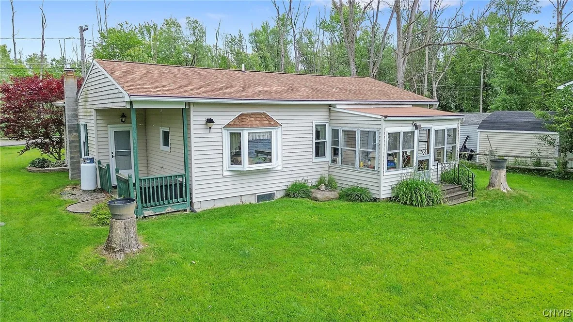 3528 Horseshoe Island Road, Clay, New York 13041, Clay, New York 13041, 2 Bedrooms Bedrooms, 5 Rooms Rooms,1 BathroomBathrooms,Residential,For Sale,3528 Horseshoe Island Road, Clay, New York 13041,S1632947