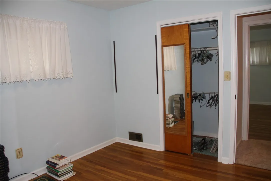 26 Shannon Street, Bath, New York 14810, Bath, New York 14810, 3 Bedrooms Bedrooms, 7 Rooms Rooms,1 BathroomBathrooms,Residential,For Sale,26 Shannon Street, Bath, New York 14810,R1632954