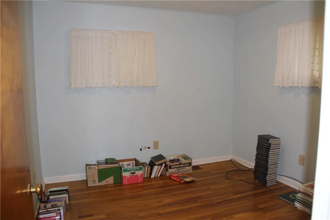 26 Shannon Street, Bath, New York 14810, Bath, New York 14810, 3 Bedrooms Bedrooms, 7 Rooms Rooms,1 BathroomBathrooms,Residential,For Sale,26 Shannon Street, Bath, New York 14810,R1632954