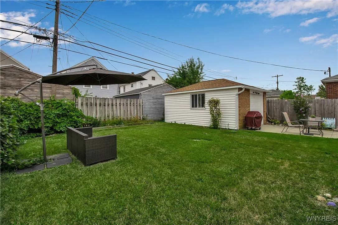179 Hamilton Boulevard, Tonawanda, New York 14127, Tonawanda, New York 14127, 2 Bedrooms Bedrooms, 4 Rooms Rooms,1 BathroomBathrooms,Residential Lease,For Rent,179 Hamilton Boulevard, Tonawanda, New York 14127,B1632967