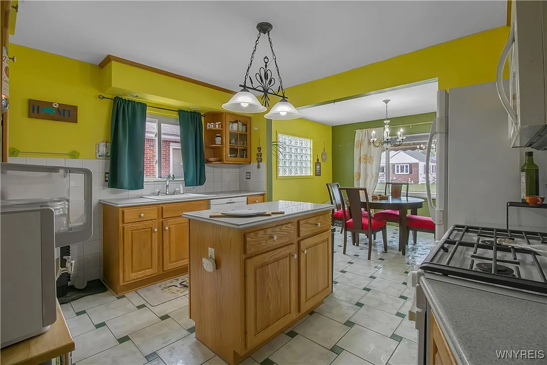 179 Hamilton Boulevard, Tonawanda, New York 14127, Tonawanda, New York 14127, 2 Bedrooms Bedrooms, 4 Rooms Rooms,1 BathroomBathrooms,Residential Lease,For Rent,179 Hamilton Boulevard, Tonawanda, New York 14127,B1632967