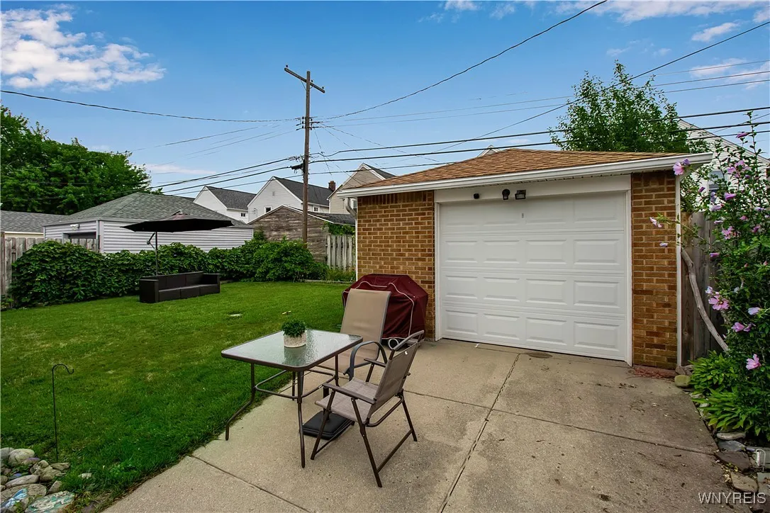179 Hamilton Boulevard, Tonawanda, New York 14127, Tonawanda, New York 14127, 2 Bedrooms Bedrooms, 4 Rooms Rooms,1 BathroomBathrooms,Residential Lease,For Rent,179 Hamilton Boulevard, Tonawanda, New York 14127,B1632967