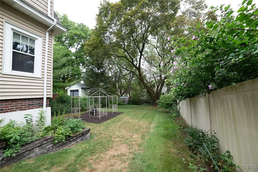 511 Robineau Road, Syracuse, New York 13207, Syracuse, New York 13207, 3 Bedrooms Bedrooms, 7 Rooms Rooms,1 BathroomBathrooms,Residential,For Sale,511 Robineau Road, Syracuse, New York 13207,S1632658