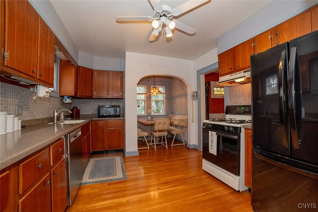 511 Robineau Road, Syracuse, New York 13207, Syracuse, New York 13207, 3 Bedrooms Bedrooms, 7 Rooms Rooms,1 BathroomBathrooms,Residential,For Sale,511 Robineau Road, Syracuse, New York 13207,S1632658