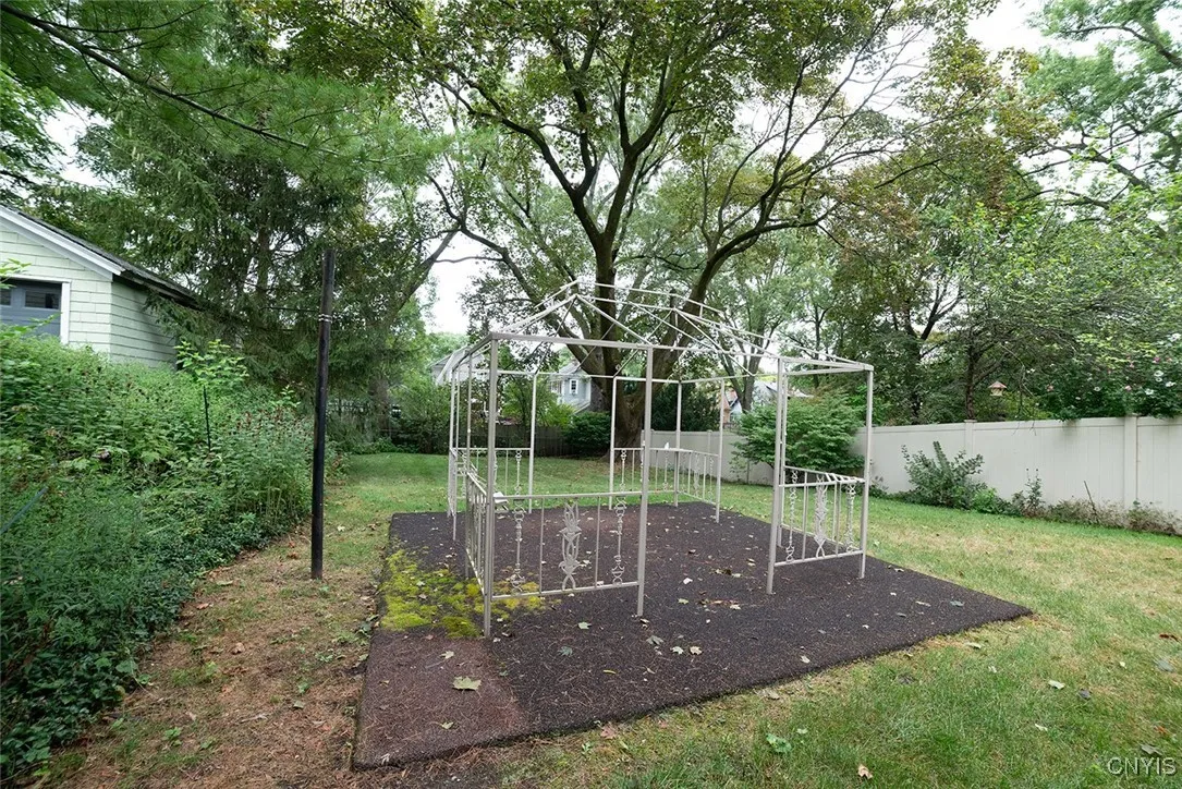 511 Robineau Road, Syracuse, New York 13207, Syracuse, New York 13207, 3 Bedrooms Bedrooms, 7 Rooms Rooms,1 BathroomBathrooms,Residential,For Sale,511 Robineau Road, Syracuse, New York 13207,S1632658