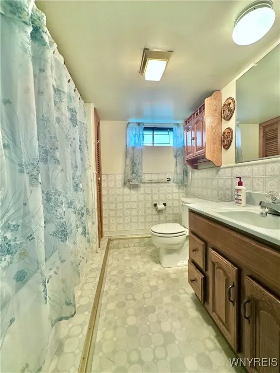 83 Barbados Drive, Cheektowaga, New York 14227, Cheektowaga, New York 14227, 3 Bedrooms Bedrooms, 7 Rooms Rooms,2 BathroomsBathrooms,Residential,For Sale,83 Barbados Drive, Cheektowaga, New York 14227,B1632620