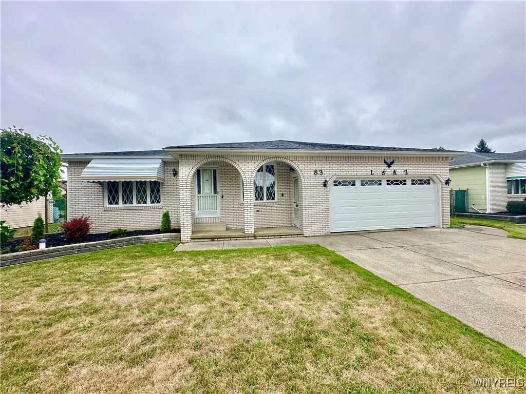 83 Barbados Drive, Cheektowaga, New York 14227, Cheektowaga, New York 14227, 3 Bedrooms Bedrooms, 7 Rooms Rooms,2 BathroomsBathrooms,Residential,For Sale,83 Barbados Drive, Cheektowaga, New York 14227,B1632620