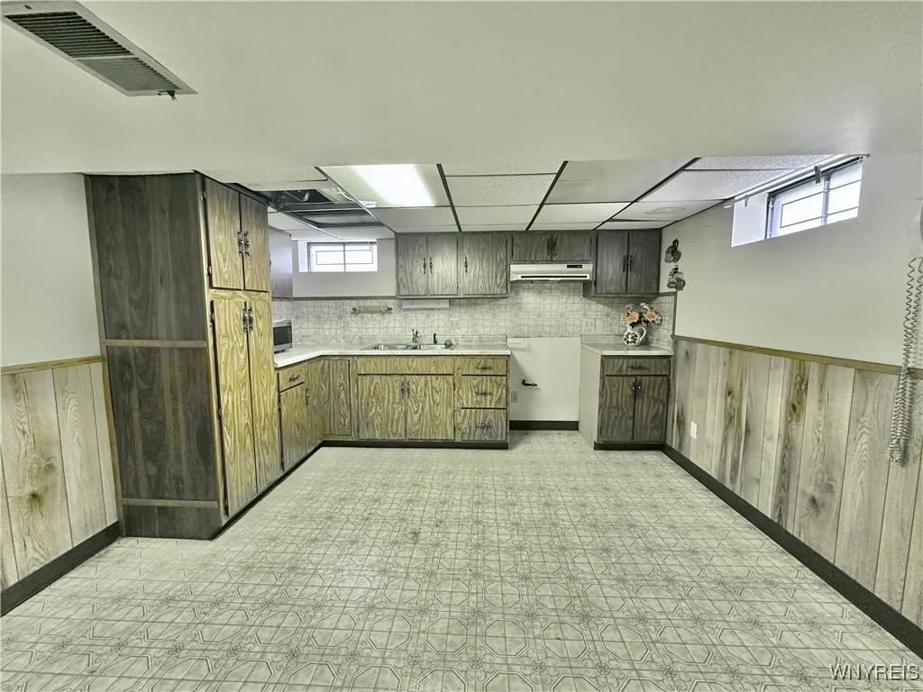 83 Barbados Drive, Cheektowaga, New York 14227, Cheektowaga, New York 14227, 3 Bedrooms Bedrooms, 7 Rooms Rooms,2 BathroomsBathrooms,Residential,For Sale,83 Barbados Drive, Cheektowaga, New York 14227,B1632620