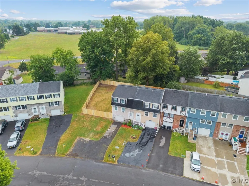 8402b Shallowcreek Road, Clay, New York 13090, Clay, New York 13090, 3 Bedrooms Bedrooms, 5 Rooms Rooms,1 BathroomBathrooms,Residential,For Sale,8402b Shallowcreek Road, Clay, New York 13090,S1630989