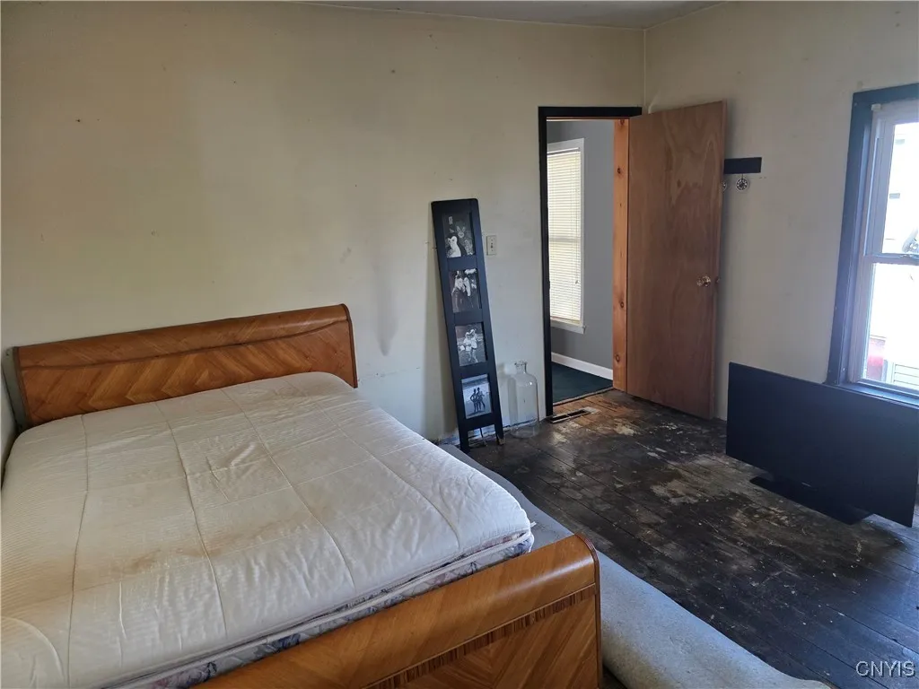 2nd big bedroom