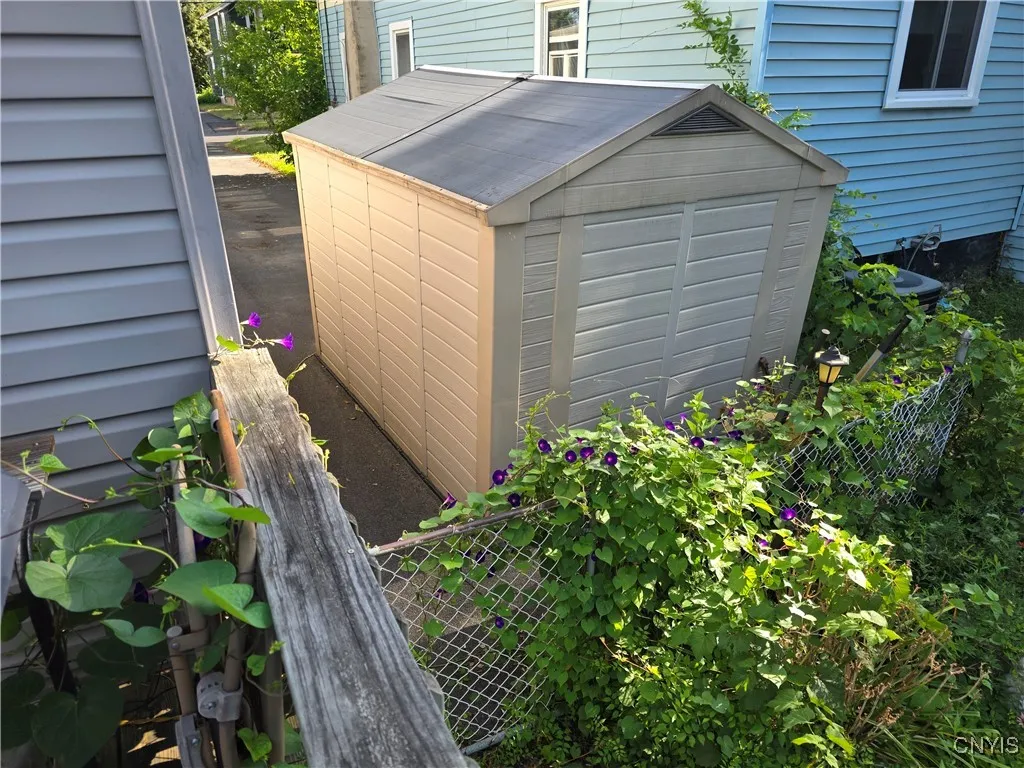 shed