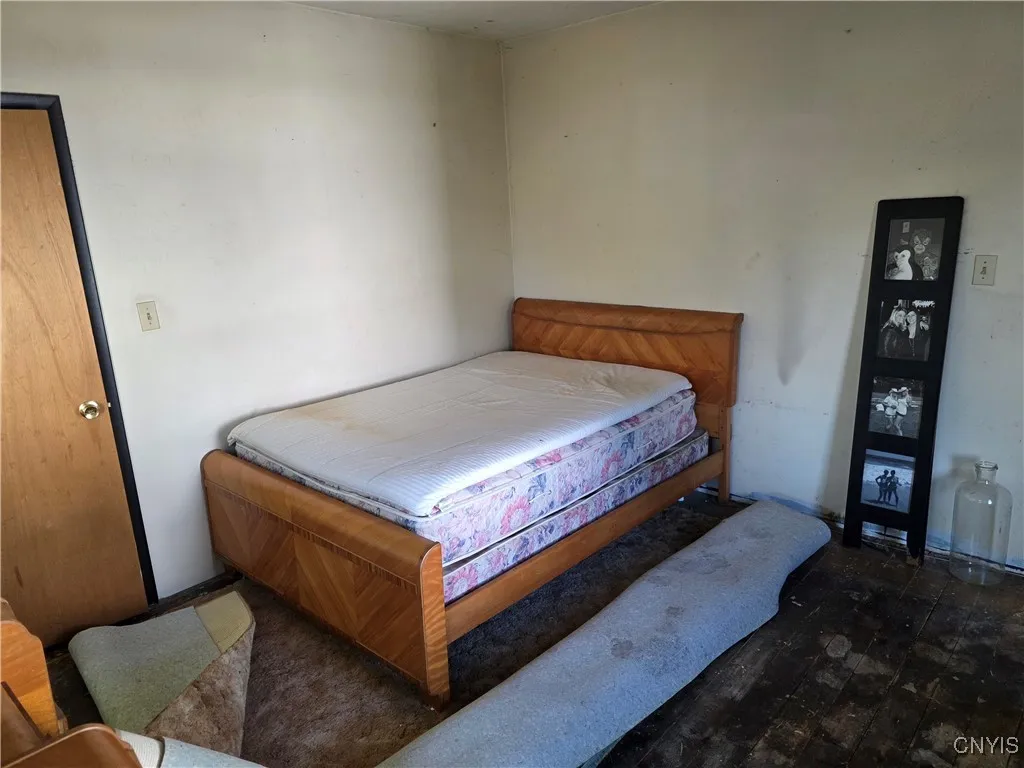 2nd big bedroom