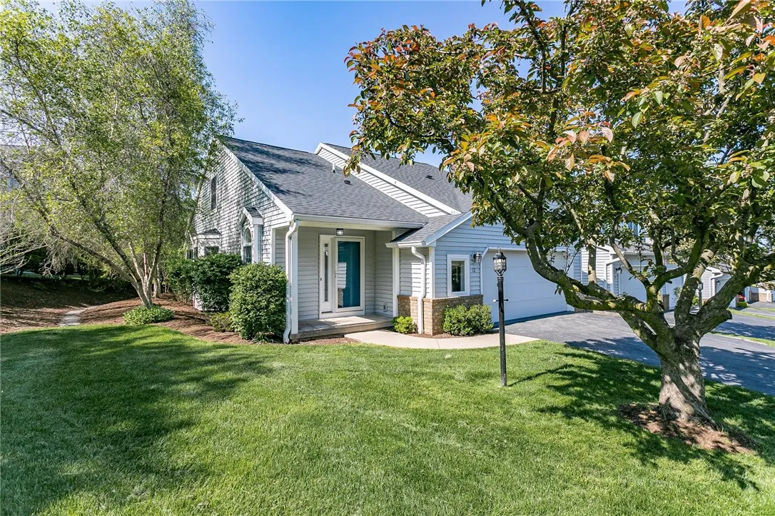 72 Windward Way, Canandaigua City, New York 14424, Canandaigua City, New York 14424, 3 Bedrooms Bedrooms, 9 Rooms Rooms,3 BathroomsBathrooms,Residential Lease,For Rent,72 Windward Way, Canandaigua City, New York 14424,R1632994