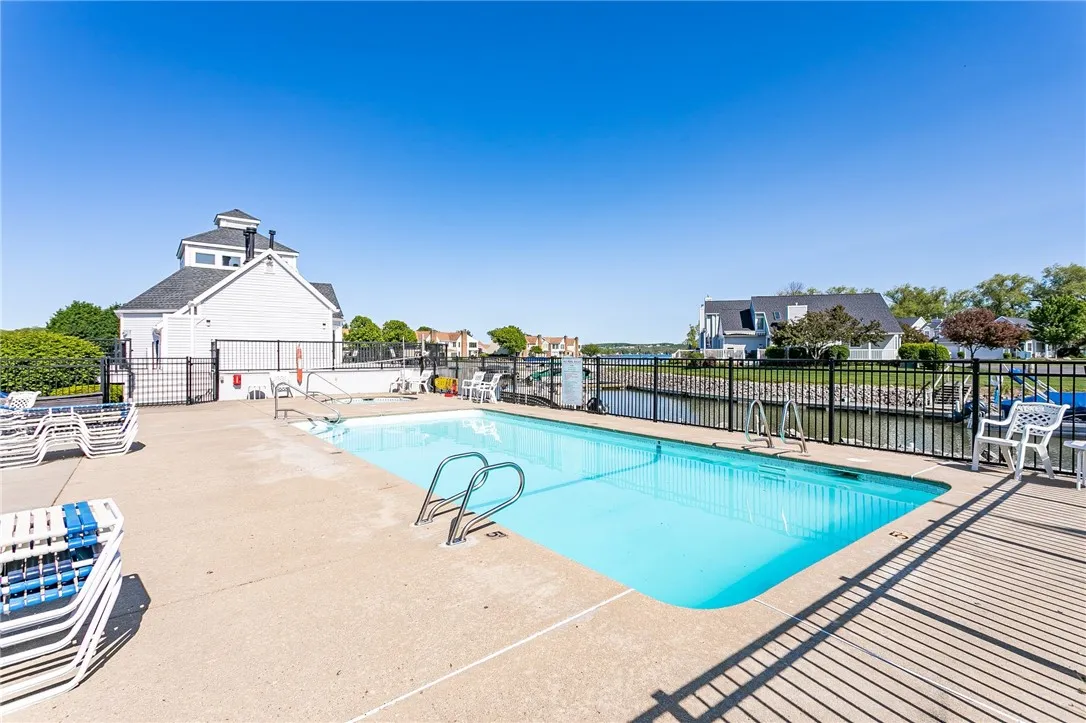 72 Windward Way, Canandaigua City, New York 14424, Canandaigua City, New York 14424, 3 Bedrooms Bedrooms, 9 Rooms Rooms,3 BathroomsBathrooms,Residential Lease,For Rent,72 Windward Way, Canandaigua City, New York 14424,R1632994