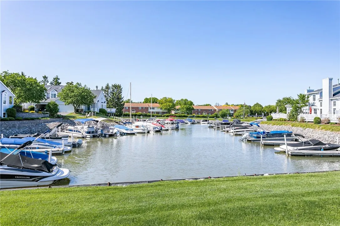 72 Windward Way, Canandaigua City, New York 14424, Canandaigua City, New York 14424, 3 Bedrooms Bedrooms, 9 Rooms Rooms,3 BathroomsBathrooms,Residential Lease,For Rent,72 Windward Way, Canandaigua City, New York 14424,R1632994