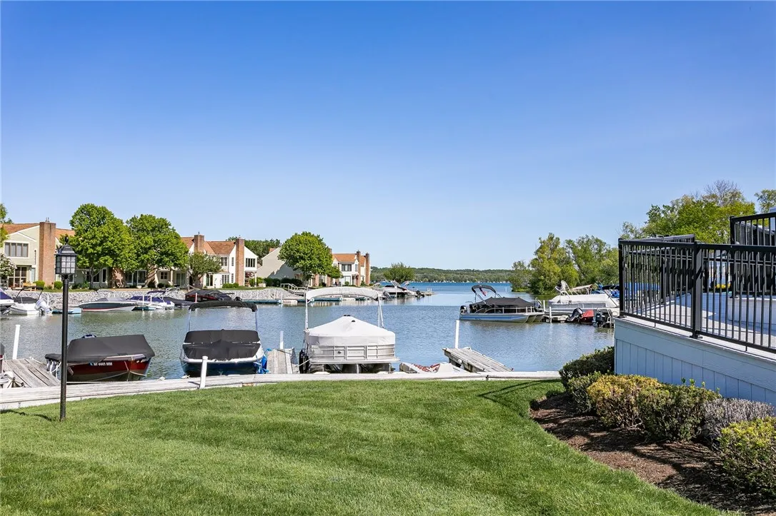 72 Windward Way, Canandaigua City, New York 14424, Canandaigua City, New York 14424, 3 Bedrooms Bedrooms, 9 Rooms Rooms,3 BathroomsBathrooms,Residential Lease,For Rent,72 Windward Way, Canandaigua City, New York 14424,R1632994