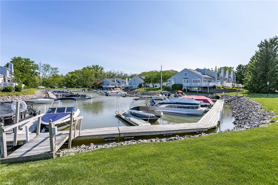 72 Windward Way, Canandaigua City, New York 14424, Canandaigua City, New York 14424, 3 Bedrooms Bedrooms, 9 Rooms Rooms,3 BathroomsBathrooms,Residential Lease,For Rent,72 Windward Way, Canandaigua City, New York 14424,R1632994