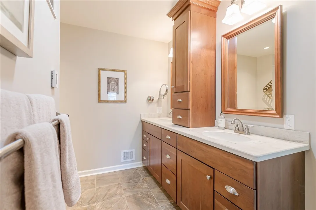 72 Windward Way, Canandaigua City, New York 14424, Canandaigua City, New York 14424, 3 Bedrooms Bedrooms, 9 Rooms Rooms,3 BathroomsBathrooms,Residential Lease,For Rent,72 Windward Way, Canandaigua City, New York 14424,R1632994