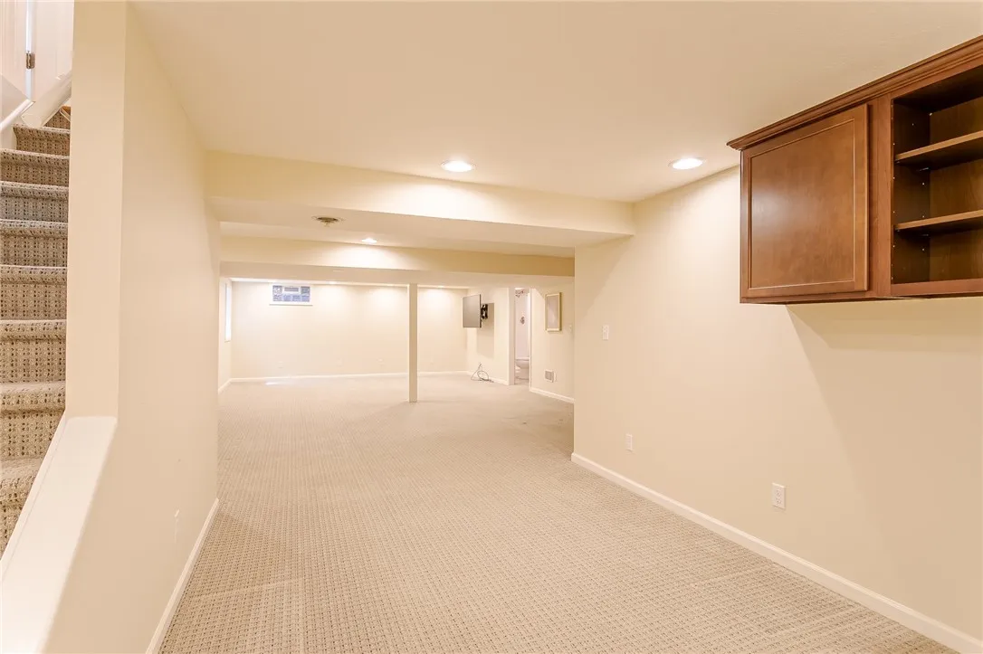 72 Windward Way, Canandaigua City, New York 14424, Canandaigua City, New York 14424, 3 Bedrooms Bedrooms, 9 Rooms Rooms,3 BathroomsBathrooms,Residential Lease,For Rent,72 Windward Way, Canandaigua City, New York 14424,R1632994