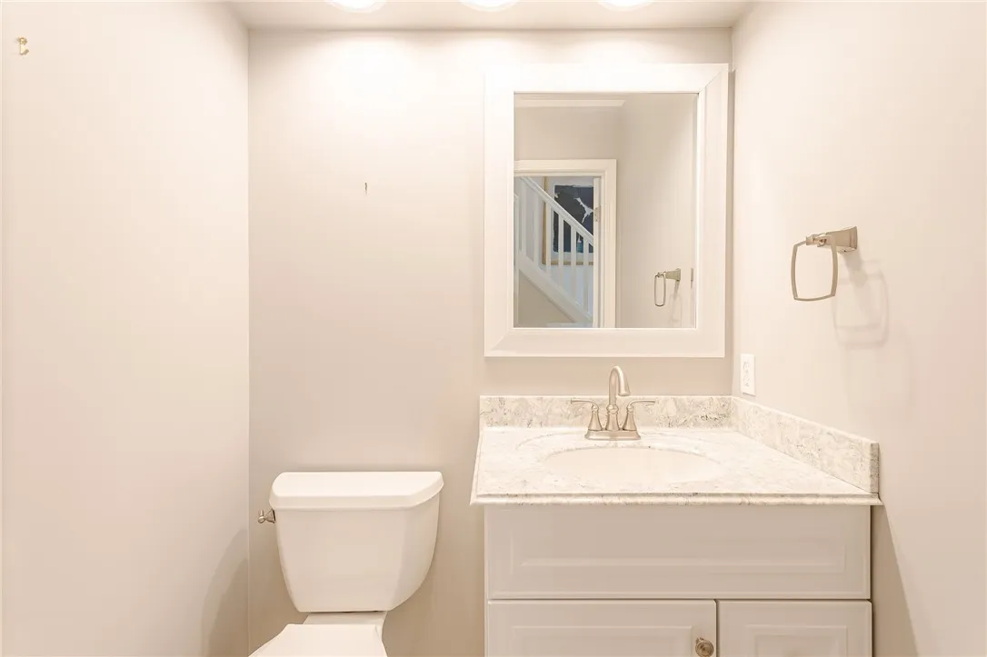72 Windward Way, Canandaigua City, New York 14424, Canandaigua City, New York 14424, 3 Bedrooms Bedrooms, 9 Rooms Rooms,3 BathroomsBathrooms,Residential Lease,For Rent,72 Windward Way, Canandaigua City, New York 14424,R1632994