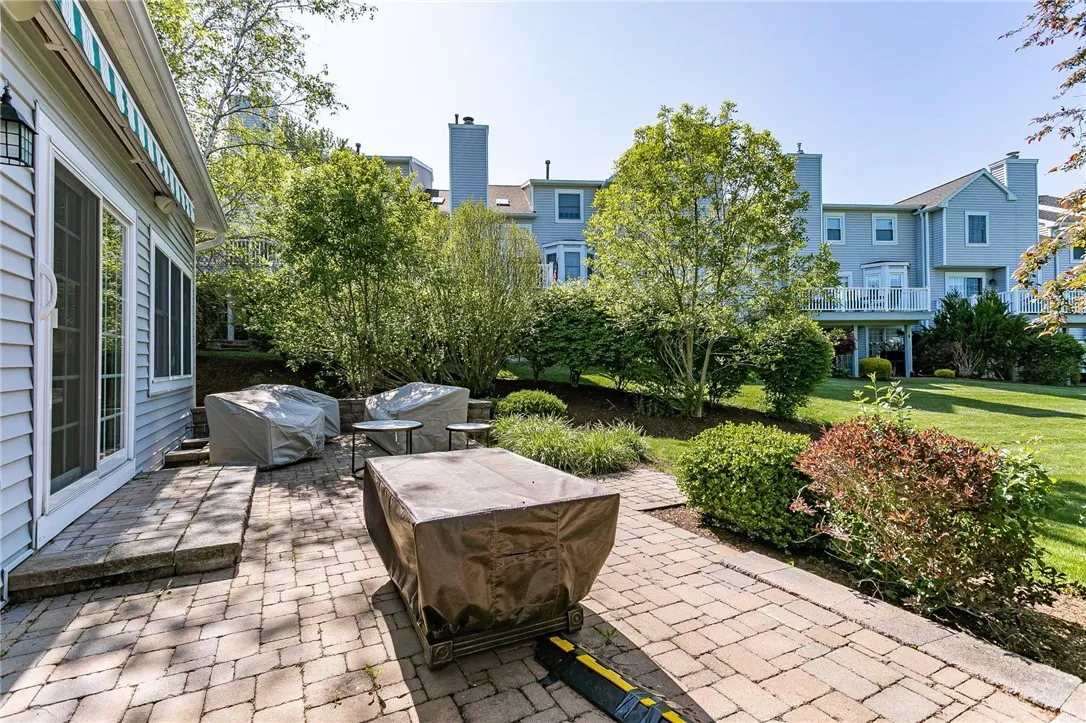 72 Windward Way, Canandaigua City, New York 14424, Canandaigua City, New York 14424, 3 Bedrooms Bedrooms, 9 Rooms Rooms,3 BathroomsBathrooms,Residential Lease,For Rent,72 Windward Way, Canandaigua City, New York 14424,R1632994