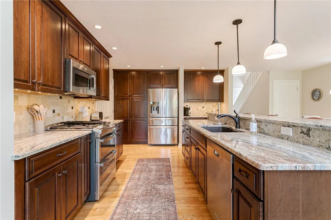 72 Windward Way, Canandaigua City, New York 14424, Canandaigua City, New York 14424, 3 Bedrooms Bedrooms, 9 Rooms Rooms,3 BathroomsBathrooms,Residential Lease,For Rent,72 Windward Way, Canandaigua City, New York 14424,R1632994