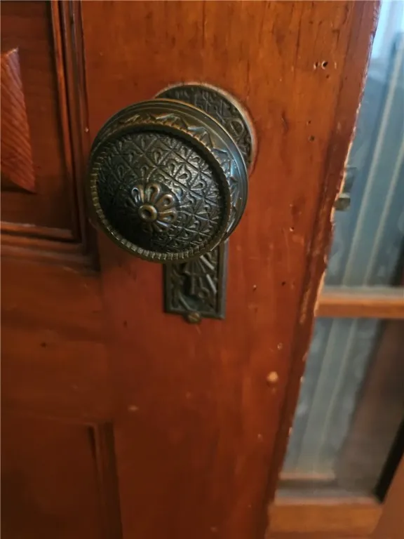 brass door knobs