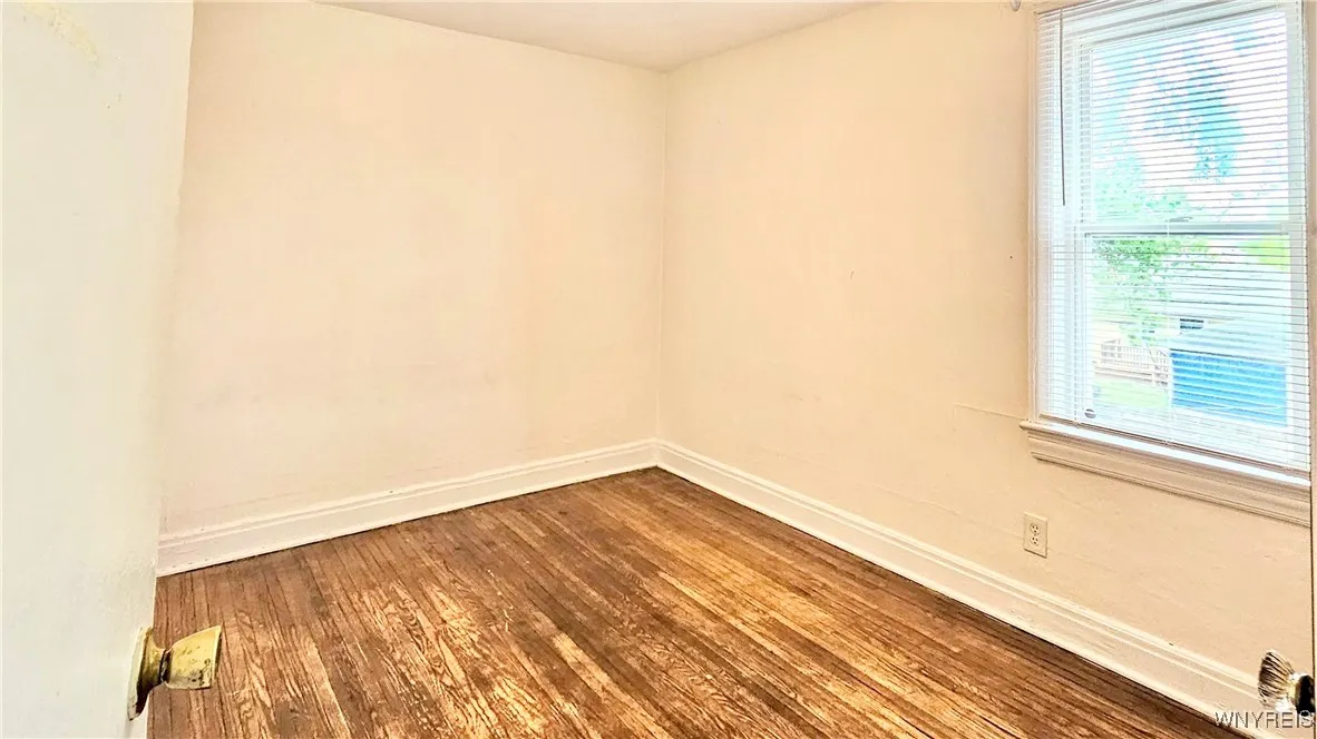 657 Englewood Avenue 8, Tonawanda, New York 14223, Tonawanda, New York 14223, 2 Bedrooms Bedrooms, 5 Rooms Rooms,1 BathroomBathrooms,Residential Lease,For Rent,657 Englewood Avenue 8, Tonawanda, New York 14223,B1632676