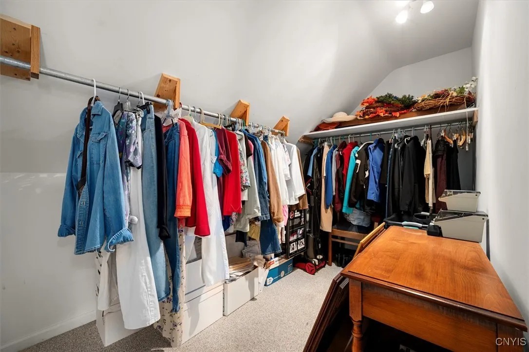 Walk-in closet