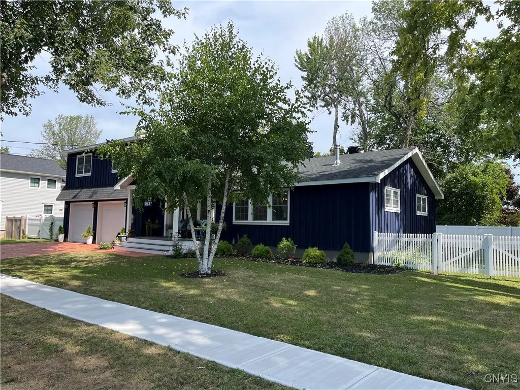 209 East Main Street, Hounsfield, New York 13685, Hounsfield, New York 13685, 4 Bedrooms Bedrooms, 10 Rooms Rooms,3 BathroomsBathrooms,Residential,For Sale,209 East Main Street, Hounsfield, New York 13685,S1632986