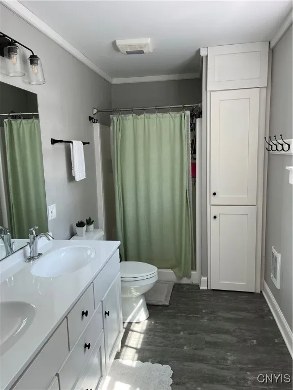 209 East Main Street, Hounsfield, New York 13685, Hounsfield, New York 13685, 4 Bedrooms Bedrooms, 10 Rooms Rooms,3 BathroomsBathrooms,Residential,For Sale,209 East Main Street, Hounsfield, New York 13685,S1632986