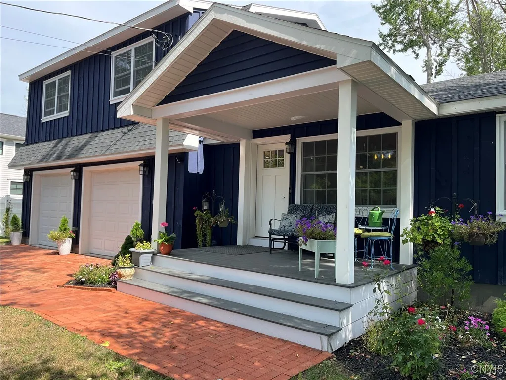 209 East Main Street, Hounsfield, New York 13685, Hounsfield, New York 13685, 4 Bedrooms Bedrooms, 10 Rooms Rooms,3 BathroomsBathrooms,Residential,For Sale,209 East Main Street, Hounsfield, New York 13685,S1632986