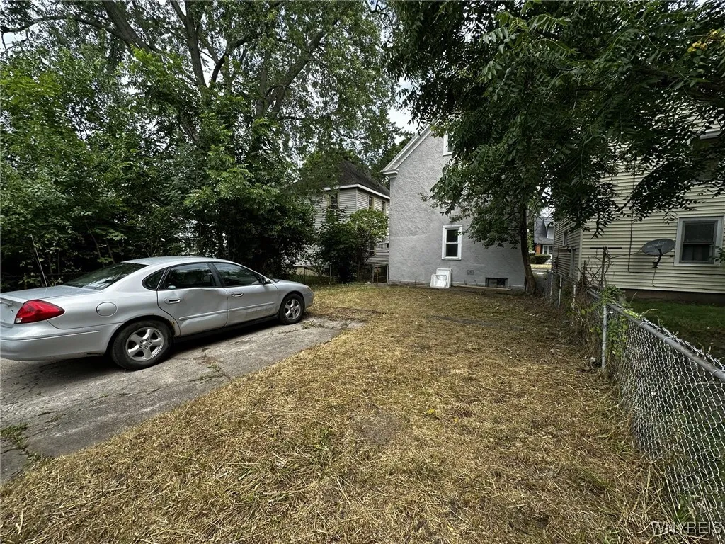 1533 La Salle Avenue, Niagara Falls, New York 1430, Niagara Falls, New York 14301, 4 Bedrooms Bedrooms, ,2 BathroomsBathrooms,Residential,For Sale,1533 La Salle Avenue, Niagara Falls, New York 1430,B1632999