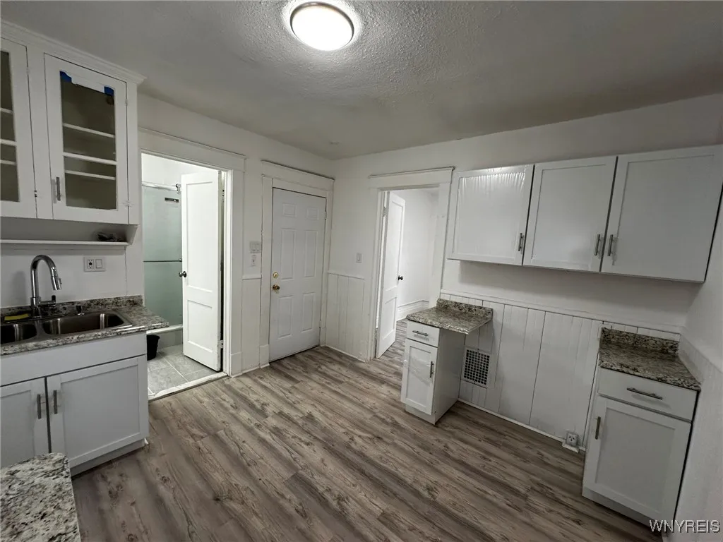 1533 La Salle Avenue, Niagara Falls, New York 1430, Niagara Falls, New York 14301, 4 Bedrooms Bedrooms, ,2 BathroomsBathrooms,Residential,For Sale,1533 La Salle Avenue, Niagara Falls, New York 1430,B1632999