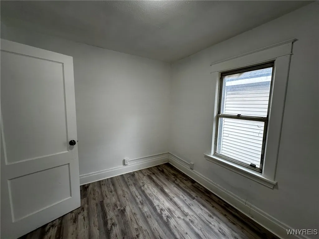 1533 La Salle Avenue, Niagara Falls, New York 1430, Niagara Falls, New York 14301, 4 Bedrooms Bedrooms, ,2 BathroomsBathrooms,Residential,For Sale,1533 La Salle Avenue, Niagara Falls, New York 1430,B1632999