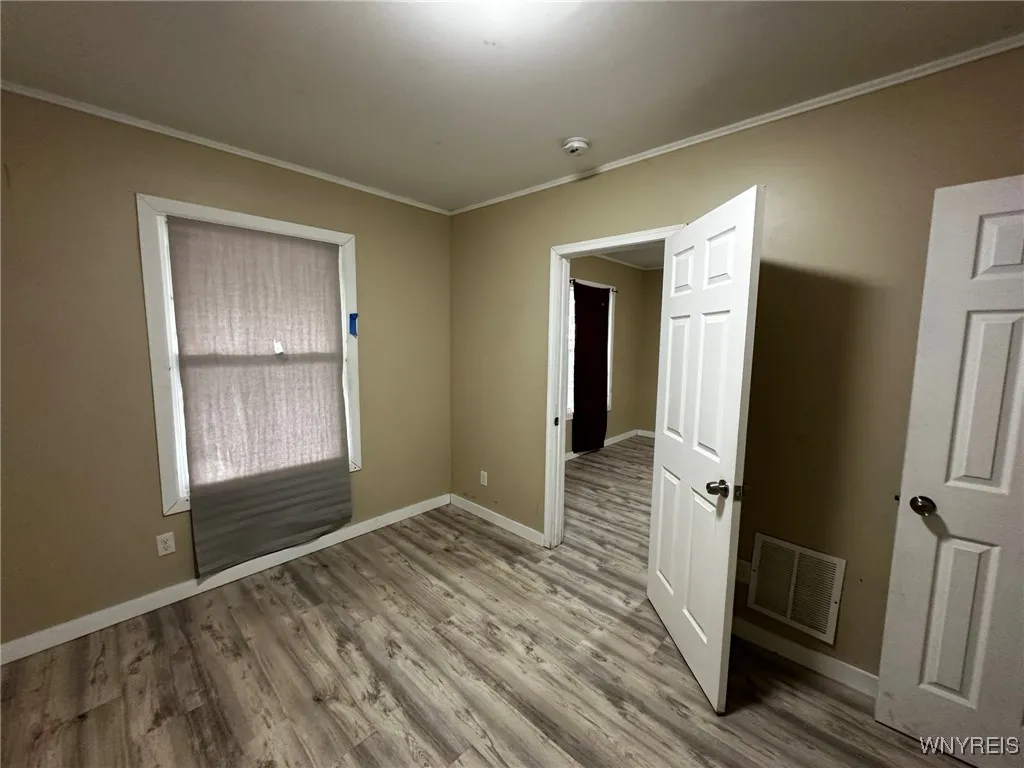 1533 La Salle Avenue, Niagara Falls, New York 1430, Niagara Falls, New York 14301, 4 Bedrooms Bedrooms, ,2 BathroomsBathrooms,Residential,For Sale,1533 La Salle Avenue, Niagara Falls, New York 1430,B1632999