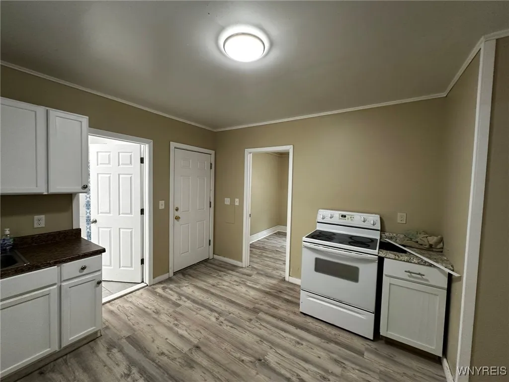 1533 La Salle Avenue, Niagara Falls, New York 1430, Niagara Falls, New York 14301, 4 Bedrooms Bedrooms, ,2 BathroomsBathrooms,Residential,For Sale,1533 La Salle Avenue, Niagara Falls, New York 1430,B1632999
