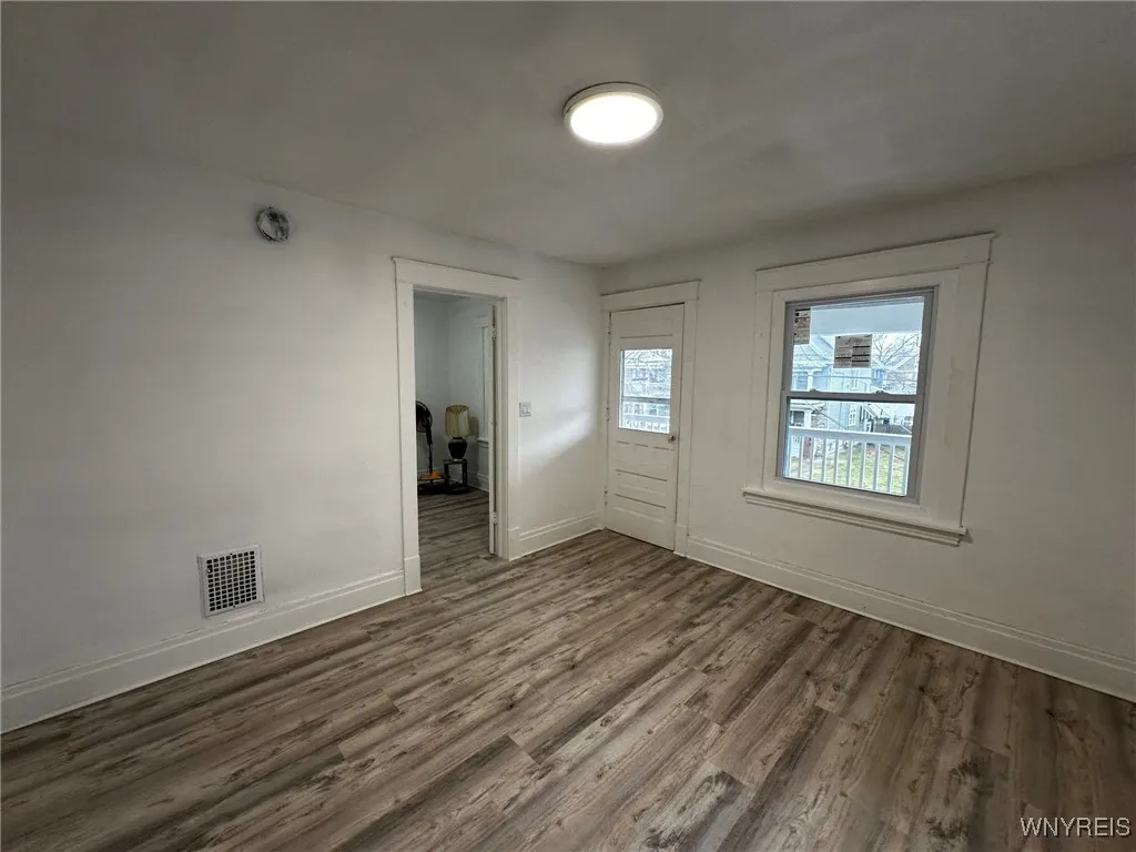 1533 La Salle Avenue, Niagara Falls, New York 1430, Niagara Falls, New York 14301, 4 Bedrooms Bedrooms, ,2 BathroomsBathrooms,Residential,For Sale,1533 La Salle Avenue, Niagara Falls, New York 1430,B1632999