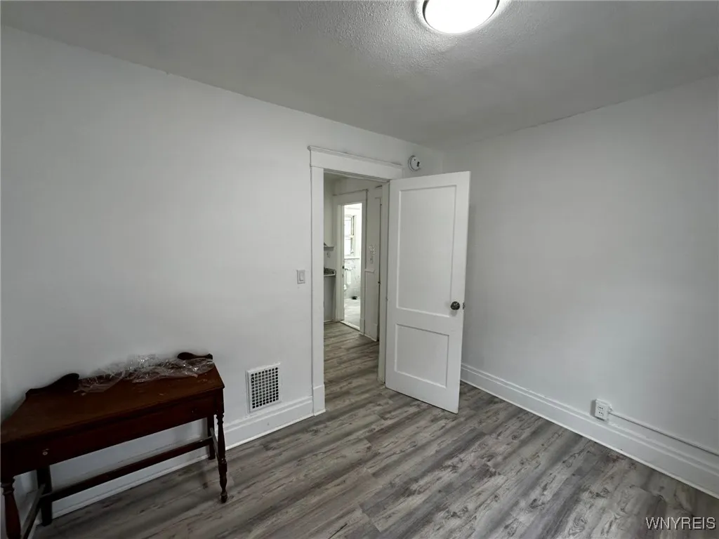 1533 La Salle Avenue, Niagara Falls, New York 1430, Niagara Falls, New York 14301, 4 Bedrooms Bedrooms, ,2 BathroomsBathrooms,Residential,For Sale,1533 La Salle Avenue, Niagara Falls, New York 1430,B1632999