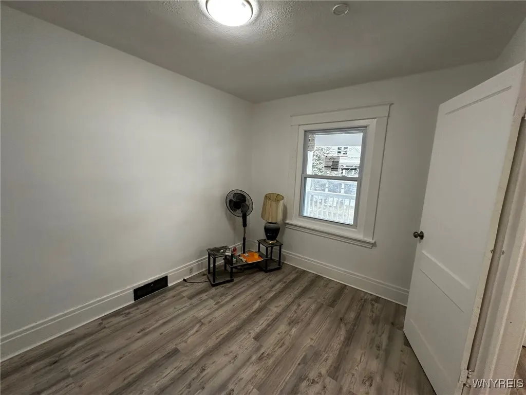 1533 La Salle Avenue, Niagara Falls, New York 1430, Niagara Falls, New York 14301, 4 Bedrooms Bedrooms, ,2 BathroomsBathrooms,Residential,For Sale,1533 La Salle Avenue, Niagara Falls, New York 1430,B1632999