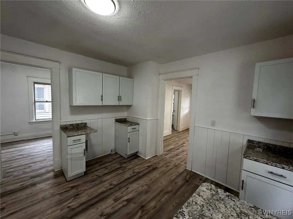 1533 La Salle Avenue, Niagara Falls, New York 1430, Niagara Falls, New York 14301, 4 Bedrooms Bedrooms, ,2 BathroomsBathrooms,Residential,For Sale,1533 La Salle Avenue, Niagara Falls, New York 1430,B1632999