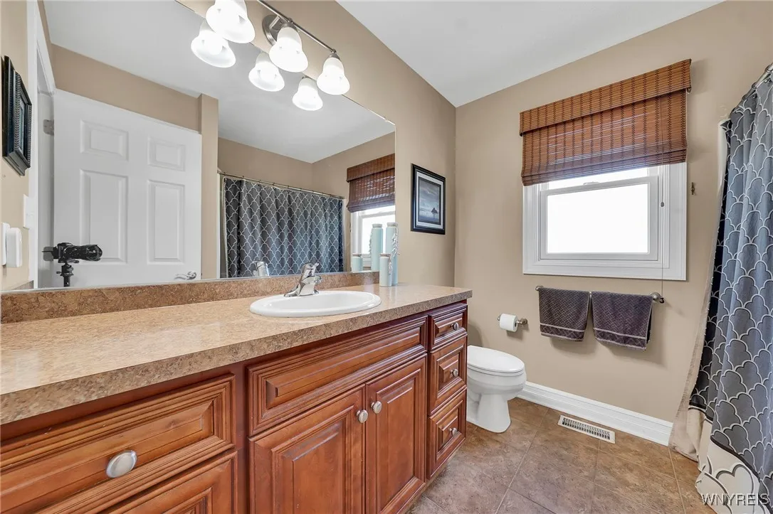 39 Conner Drive, West Seneca, New York 14224, West Seneca, New York 14224, 3 Bedrooms Bedrooms, 8 Rooms Rooms,2 BathroomsBathrooms,Residential,For Sale,39 Conner Drive, West Seneca, New York 14224,B1632971