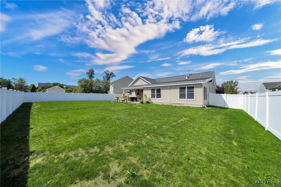 39 Conner Drive, West Seneca, New York 14224, West Seneca, New York 14224, 3 Bedrooms Bedrooms, 8 Rooms Rooms,2 BathroomsBathrooms,Residential,For Sale,39 Conner Drive, West Seneca, New York 14224,B1632971