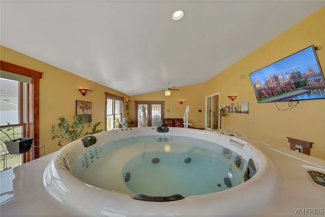 39 Conner Drive, West Seneca, New York 14224, West Seneca, New York 14224, 3 Bedrooms Bedrooms, 8 Rooms Rooms,2 BathroomsBathrooms,Residential,For Sale,39 Conner Drive, West Seneca, New York 14224,B1632971