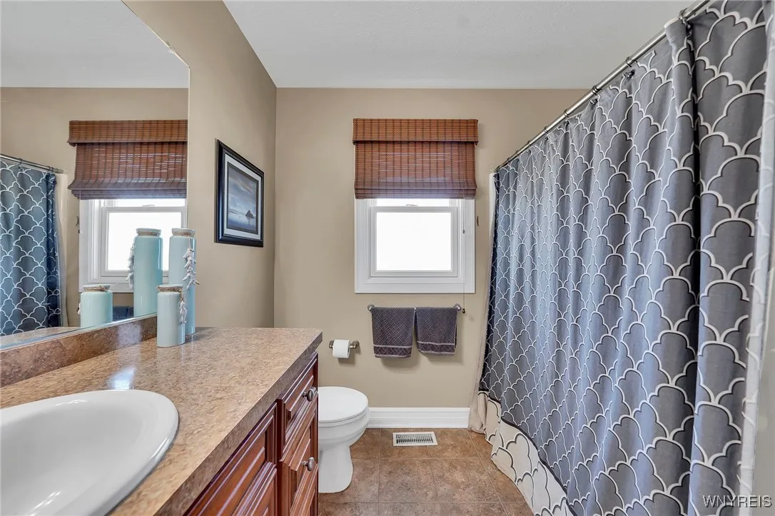 39 Conner Drive, West Seneca, New York 14224, West Seneca, New York 14224, 3 Bedrooms Bedrooms, 8 Rooms Rooms,2 BathroomsBathrooms,Residential,For Sale,39 Conner Drive, West Seneca, New York 14224,B1632971
