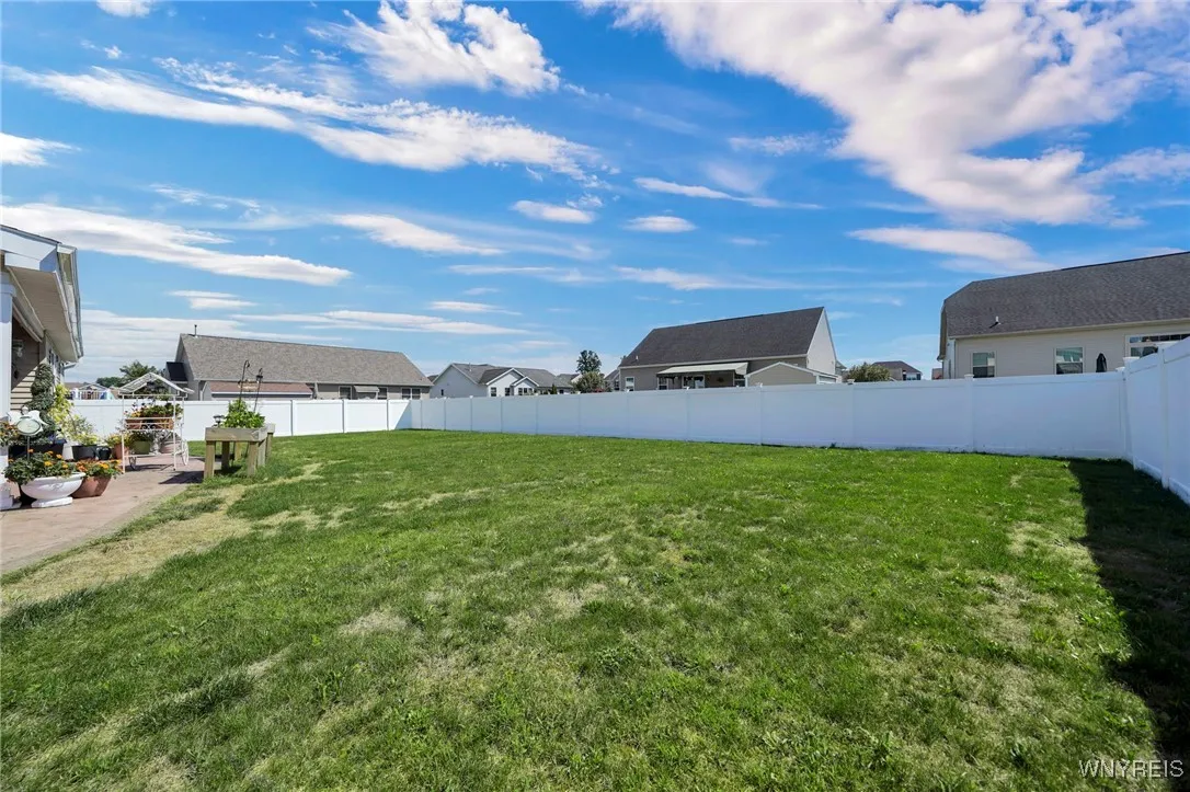 39 Conner Drive, West Seneca, New York 14224, West Seneca, New York 14224, 3 Bedrooms Bedrooms, 8 Rooms Rooms,2 BathroomsBathrooms,Residential,For Sale,39 Conner Drive, West Seneca, New York 14224,B1632971