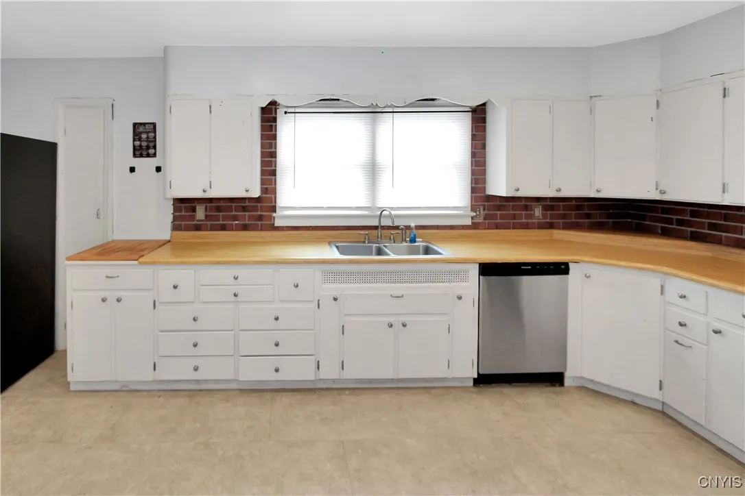 6882 Shady Avenue, New Bremen, New York 13327, New Bremen, New York 13327, 3 Bedrooms Bedrooms, 9 Rooms Rooms,1 BathroomBathrooms,Residential,For Sale,6882 Shady Avenue, New Bremen, New York 13327,0,S1633000