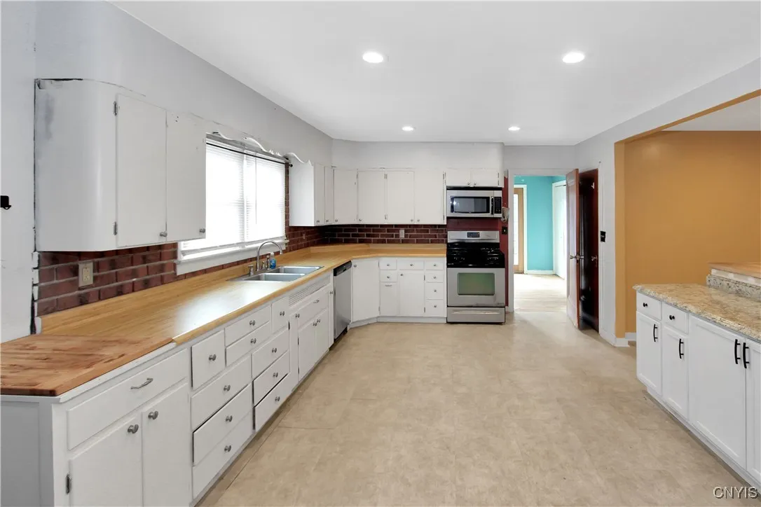 6882 Shady Avenue, New Bremen, New York 13327, New Bremen, New York 13327, 3 Bedrooms Bedrooms, 9 Rooms Rooms,1 BathroomBathrooms,Residential,For Sale,6882 Shady Avenue, New Bremen, New York 13327,0,S1633000